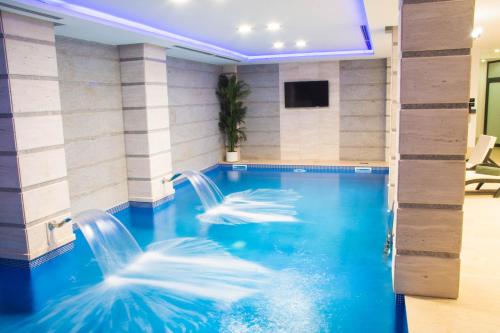 Xenon Hotel - image 9