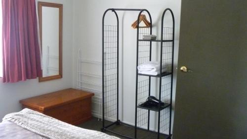 2 bedrooms, 4 beds
