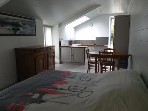 studio en campagne in การ์ญัก ปาล์ค