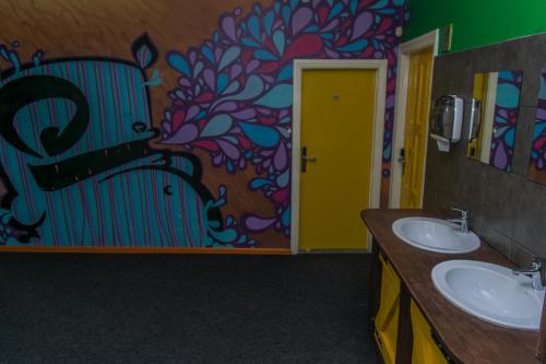 Naughty Squirrel Backpackers Hostel - image 4