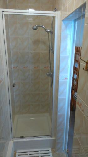 Family Room with Shower image 10