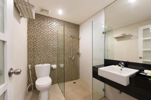Deluxe Double Room with Pool View image 10