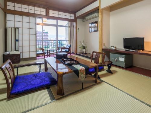 Japanese-Style Family Room - River View - Non-Smoking