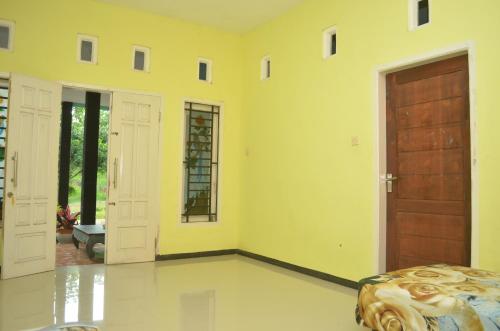 Sritanjung Homestay