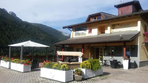 Ieeja, Hotel Veduta dell'Adamello in Temu