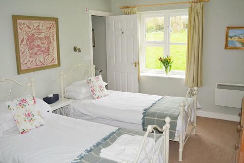 Stable Cottage - image 6