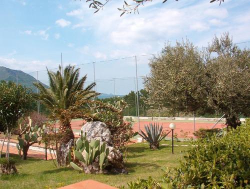 3 bedrooms, 5 beds