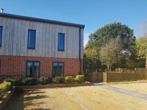A szálláshely kívülről, Oak & Hazel, Heath Row Barn in Basingstoke Külváros
