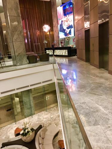 118316193 Icon Hotel