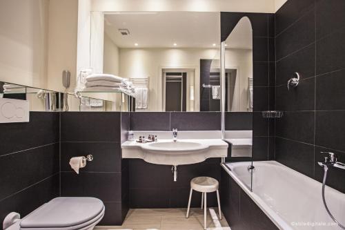 Savoia Hotel Country House Bologna – Bologna, KY