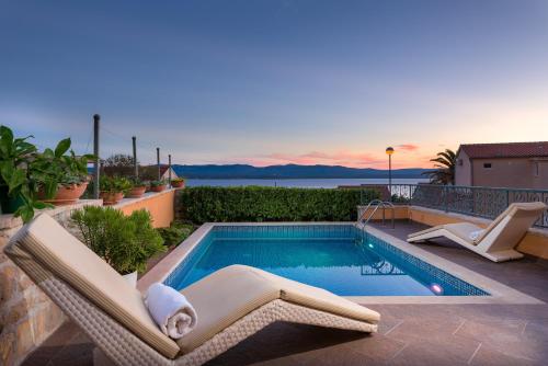 Luxury Villa Mare - Accommodation - Bol