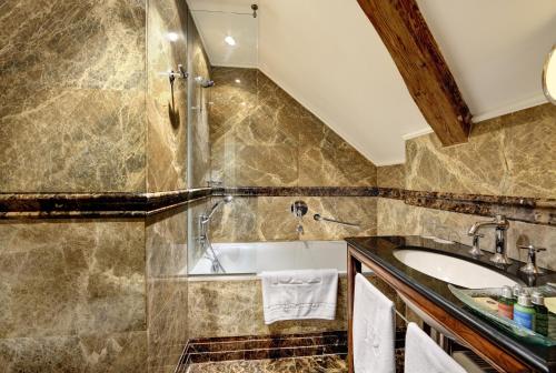 The Dominican - image 10