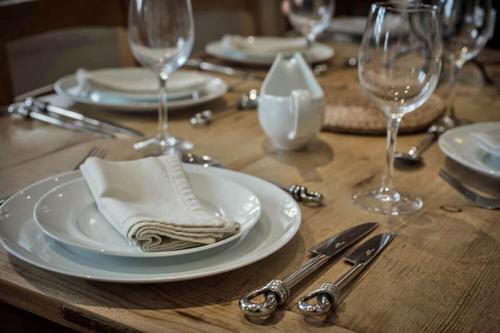 Elliotts House - image 11