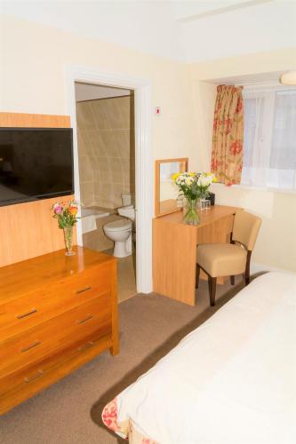 Kingston Theatre Hotel - image 10