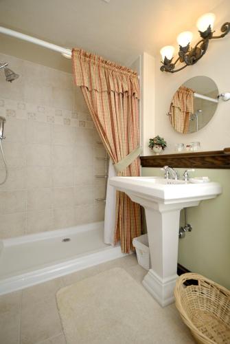 The Roost Bed and Breakfast