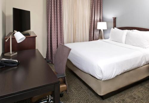 Staybridge Suites - Charlotte Ballantyne, an IHG Hotel