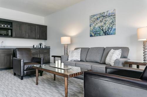 Suite, executive