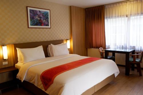Dynasty Inn – Bangkok, NY