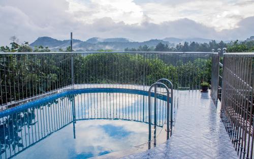 Chrissie's Hotel – Thekkady, NE
