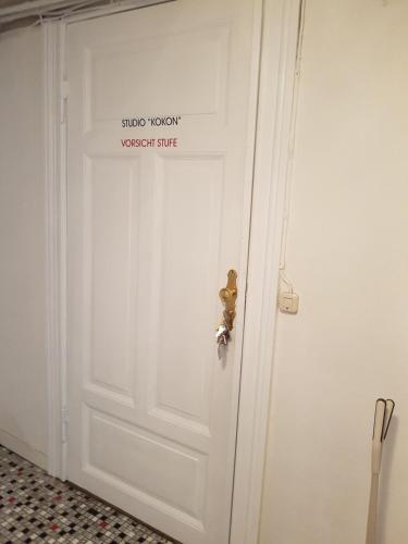 Studio- Kokon- Souterrain Studio- Kokon- Souterrain