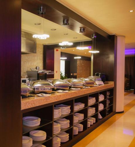 Restaurant, Dalin Hotel near Naila Art Gallery