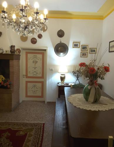 Five-Bedroom Villa on Two Floors image 4