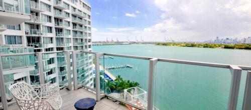 

Bay View Balcony Suite 6L20