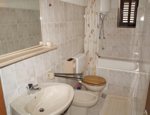 Apartment Ercilia B4 - image 7