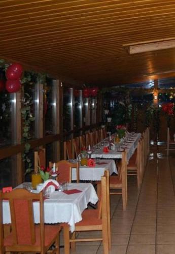Hotel Bona - image 14