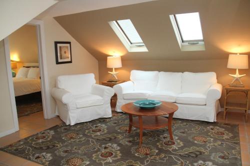 L'Habitation Guesthouse- Adult Exclusive - image 2