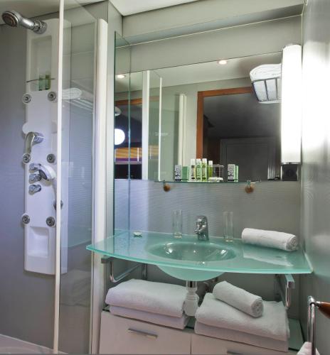 VIP Paris Yacht Hôtel - main image