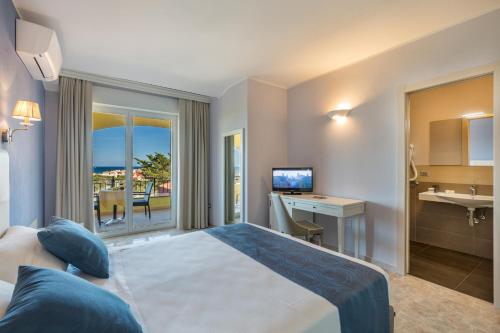 Hotel Rosa dei Venti - image 9