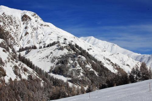 Engadin Lodge - main image