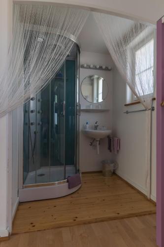 Deluxe Double Room with Shower