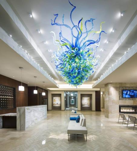 Global Luxury Suites at Boston Seaport - image 4