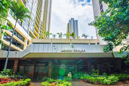 Waikiki Banyan 3411 Ocean View - FREE PARKING - image 2