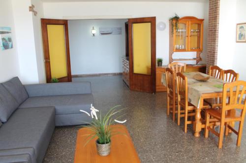 Piso Jover alojamiento en primera línea del Mar !! - image 3