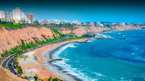 Cozy and Comfortable Home in MIRAFLORES - image 3