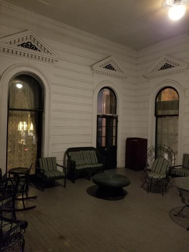 The Columns Hotel