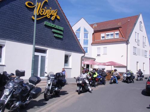 Landhotel Weining - Hotel - Breitenbach