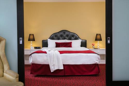 Suite, 1 King Bed 