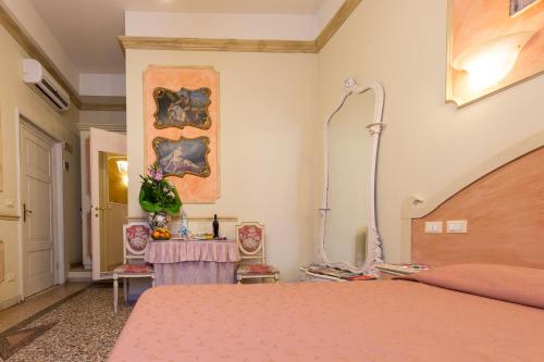 Antica Residenza D'Azeglio Room&Breakfast di Charme – Bologna, KY