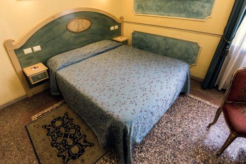 Antica Residenza D'Azeglio Room&Breakfast di Charme – Bologna, KY