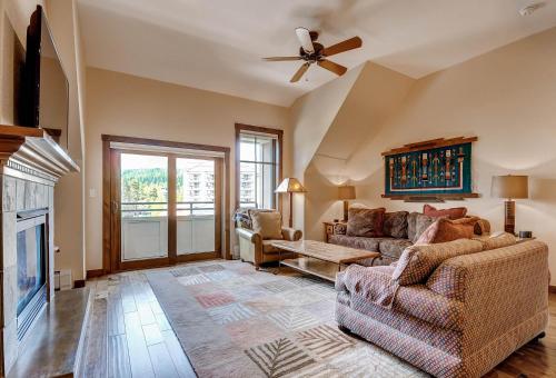 Main Street Station in วอริเออร์ มาร์ค