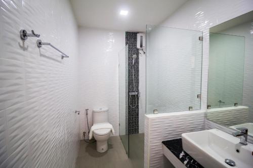 Well-appointed bathrooms