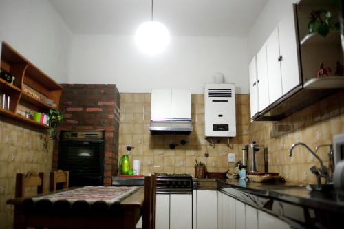 Cocina, A la Gurda Hostel - Barrio Norte in Tucumán