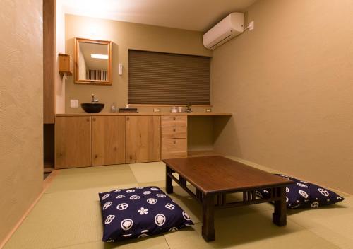 Japanese-Style Room