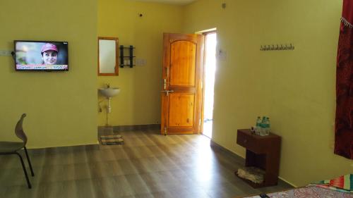 Silver Moon Guest House - image 3