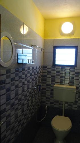 Deluxe Family Room image 8