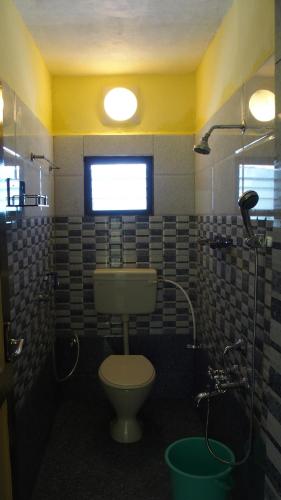 Deluxe Family Room image 9